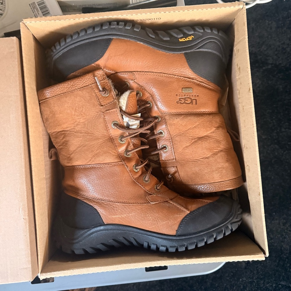 UGG Women’s Tan Leather Snow Boots